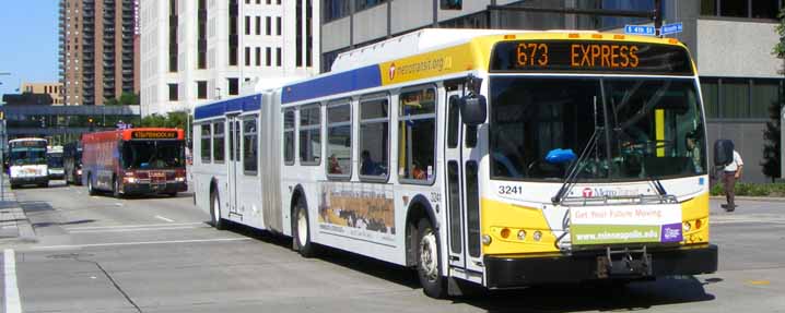 Metro Transit New Flyer D60LFR 3241